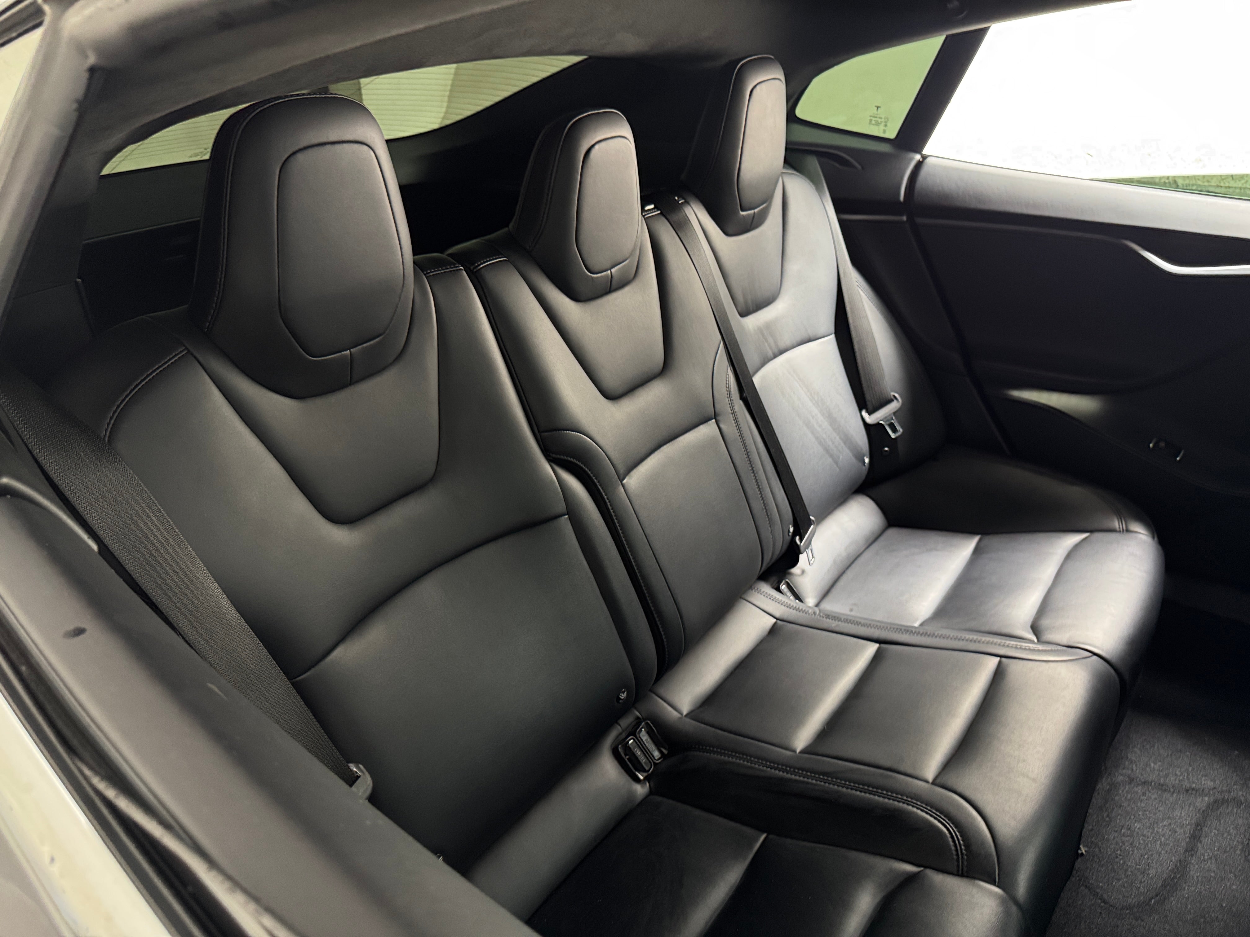 tesla model s 2019 5YJSA1E41KF331939 image tesla model s 2019 5YJSA1E41KF331939 image